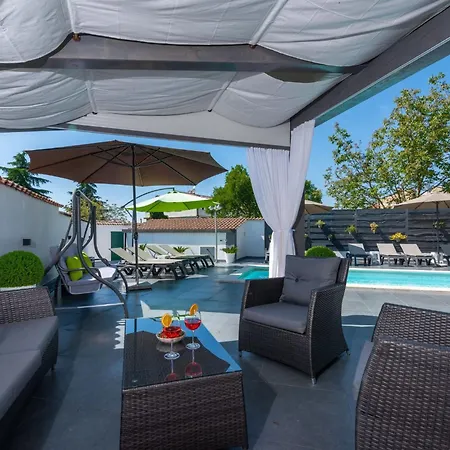 Haus Sole By Interhome Poreč