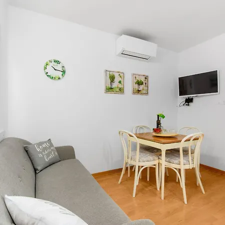 Haus Sole By Interhome * Poreč